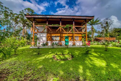 Three Bedroom holiday home  image 7