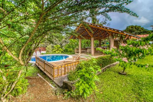 Three Bedroom holiday home  image 9