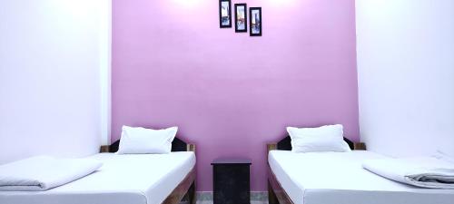 KRAZYROOMS, KOHORA , KAZIRANGA