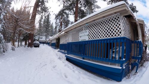 Cathy's Cottages - Accommodation - Big Bear Lake