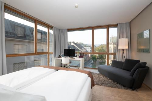 1 queen bed