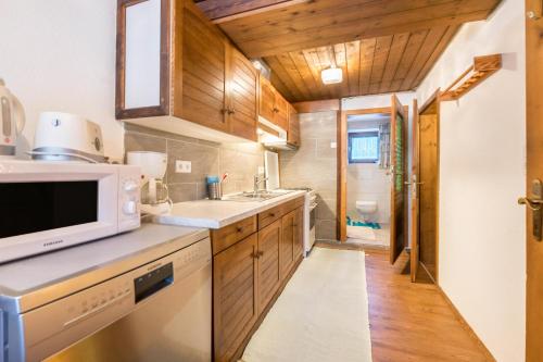 مطبخ, Hochfügenblick-ski- und Wanderhütte (Hochfugenblick-ski- und Wanderhutte) in Hochfugen