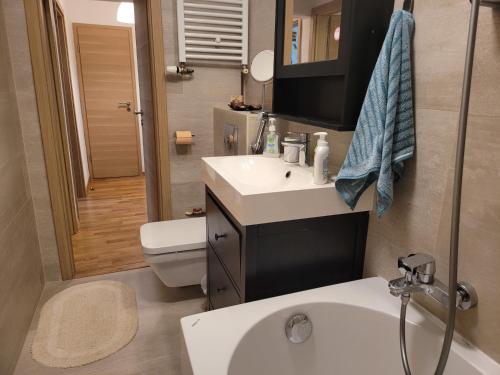 Family Friendly with Kids Room, Quiet and Peaceful