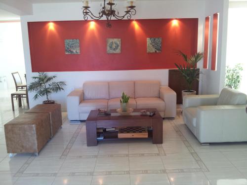 Ostria Hotel in Itanos