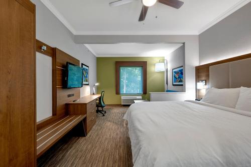 Holiday Inn Express Hotel & Suites Lufkin South, an IHG Hotel