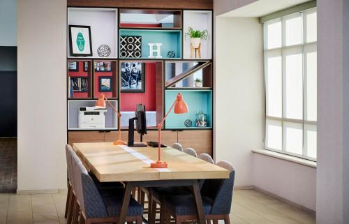 Létesítmények, Holiday Inn & Suites Oakville at Bronte By IHG in Oakville