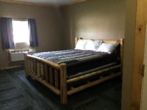 Big Horse Inn and Suites