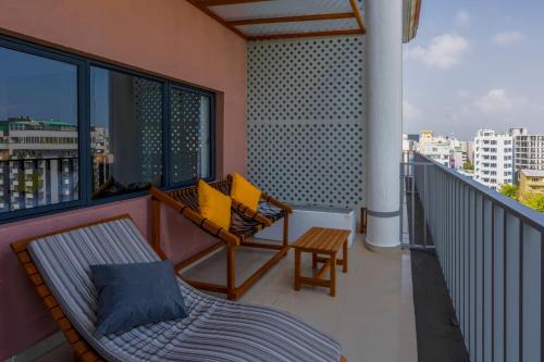 Deluxe Room (Free Return Airport Transfer & 10% discount on Food & Beverage) image 2