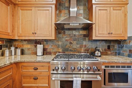 Awbrey home - image 10