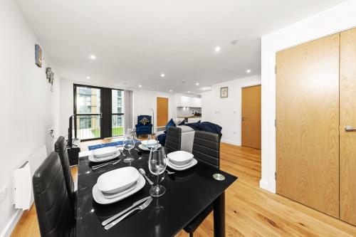 50 PERCENT OFF- LONG STAYS - City Centre - Perfect for Relocations, Business, Families and Leisure! Book today at Premium Executive Serviced Apartments- 2 Bed Apt - Arden Gate, Free Wi-Fi, Birmingham (zdjęcie 7)