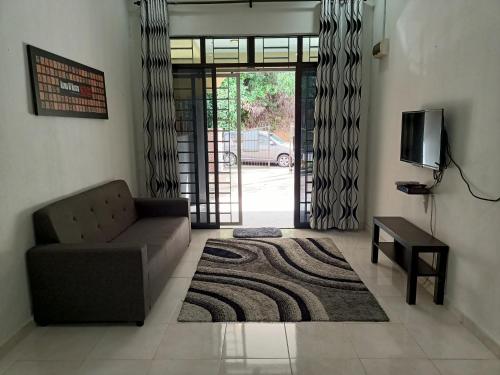 ADAMAYRAA HOMESTAY Tanah Merah