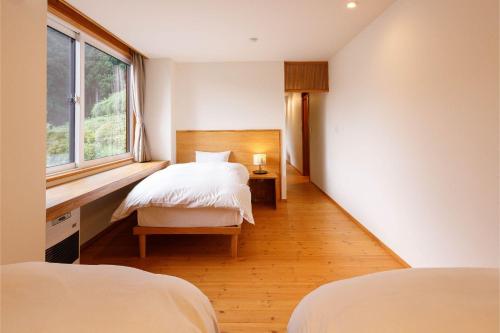Triple Room with Shared Bathroom