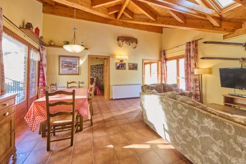 Aparthotel Spa Areu - image 7