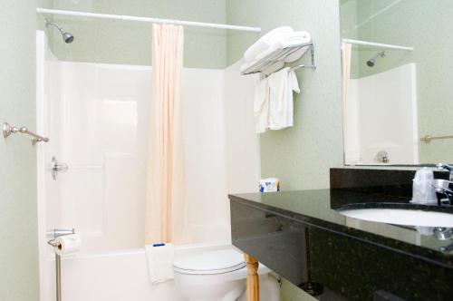 乔治湖林恩艾尔汽车旅馆 乔治湖林恩艾尔汽车旅馆