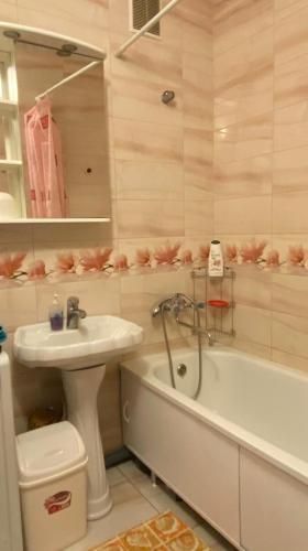 Apartment on Suvorova - image 13