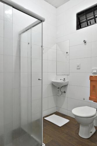 Standard Single Room with Shared Bathroom image 10