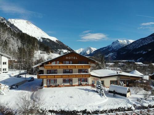 Hotel Panorama in Elbigenalp