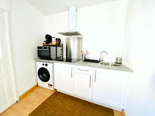 Bohemia - By BEST KEYS - Idéal Pro & Couple - Cosy - Centre Ville - SMART TV - Machine à Café Nespresso - Netflix & WiFi Fibre - Check-in Autonome - Parking Facile & Gratuit - Confort & Équipements Premium, Sens (fotografie 8)