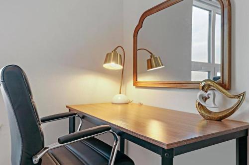 Hip & Stylish 2BR Apt in Belmont