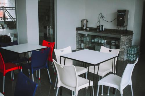 อาหารและเครื่องดื่ม, Hotel Imperial in เมโล