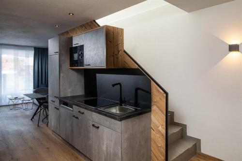 Kitchen, Falcon Suites Zell am See - Summercard included in Zell Am See