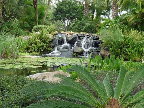 Bahama Bay Grand Bahama spacious 3-bedroom Penthouse near Disney - image 5