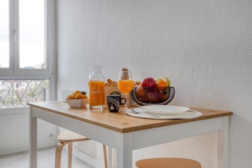 Food and beverages, Metro 7 - Gare C - Parking Private- Easy Check-in in Ivry-sur-Seine