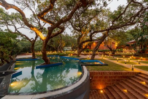 Úszómedence, Hotel R R Heritage in Mahabaleshwar