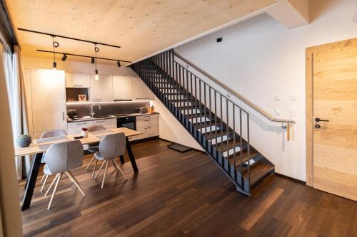 2 bedrooms, 3 beds
