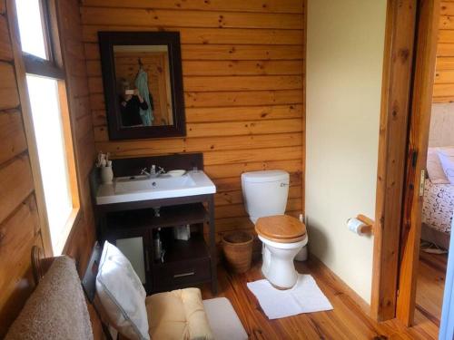 Adorable 2 bedroom seaside vacation home in Kleinmond