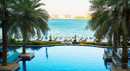 Shoreline Apartment with RIVA Beach club access - Luton Vacation Homes