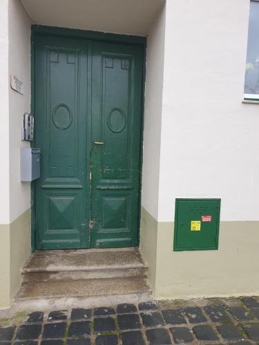 Stone Way Apartment