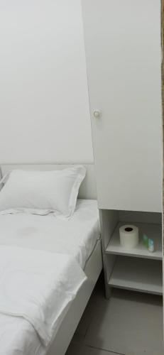 Cozy Rooms and Small Partitions for Men guests in Dubai, Dubai (photo 2)
