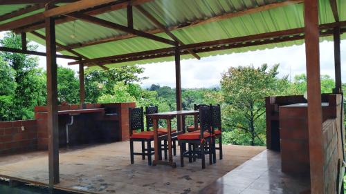 Balcony/terrace, Cabanas Manakins in San Miguel de Los Bancos