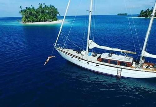 . Sailing in San Blas