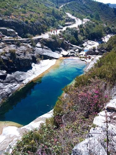 Casa MiraXurés con vistas a la Sierra del Xurés