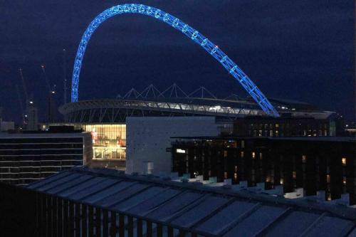 Picture of Lush Apartment Opposite London Designer Outlet