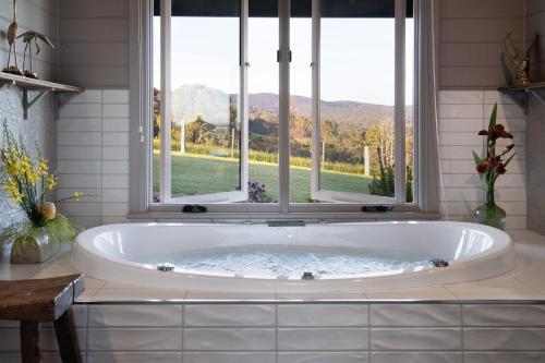 Karstais baseins, Fellcroft Farmstay in Lancefield