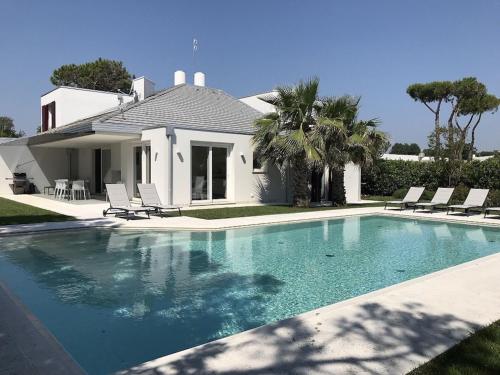 Modern Villa with Private Pool in Isola Albarella gîte à louer Provincia di Rovigo