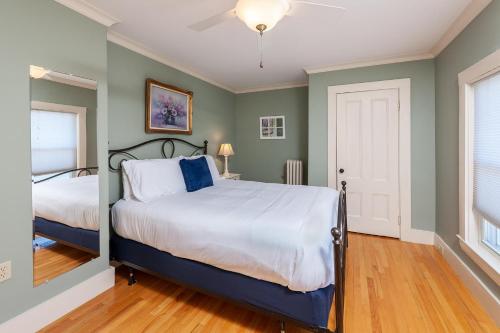 Main House at One Long Beach Main House at One Long Beach