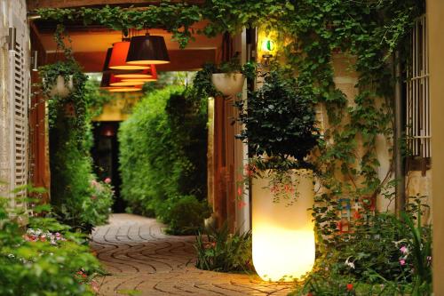 Les Patios du Marais 1, Paris