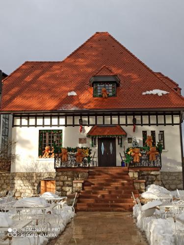 ห้องอาหาร, Avala21 Titova vila Zlatibor in สโลโบดา