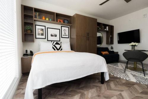 Yugo Guest Suites - image 3