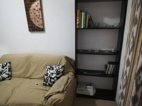 Camera privata in appartamento, bagno in comune, aria condizionata caldo freddo, WIFI free, TV