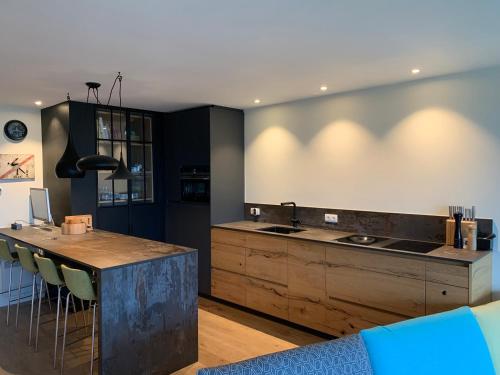 кухня, Appartement OP het strand, enfin, zo goed als... in Коксійде