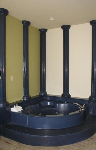 King Suite image 3