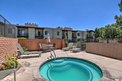 Mtn-View Condo with Hot Tub Access in Sedona!, Sedona (fotografie 2)