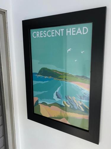 Crescent Head, stylish retro caravan, deck, bathroom, private bush setting near beach