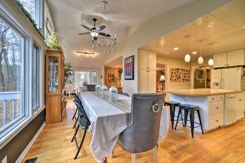 Home on 10 Acres Perfect for MSU Football Weekend in Okemos