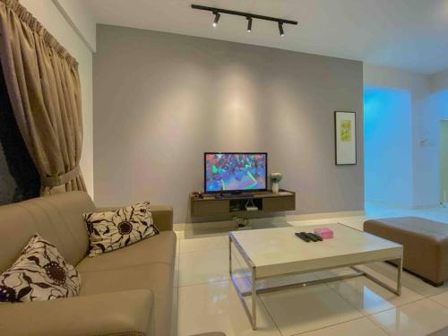 Setiawalk Puchong Penthouse 8-10Pax 4R3B